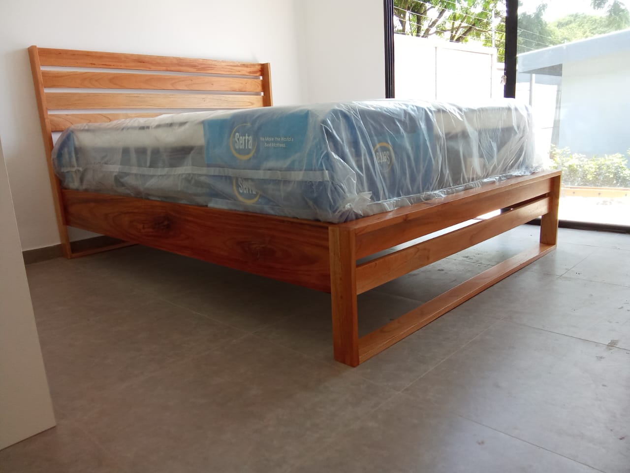 Cama matrimonial madera